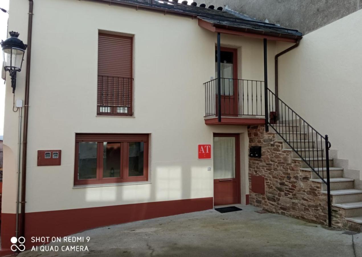 Apartamentos Fons Sacrata A Fonsagrada Bagian luar foto