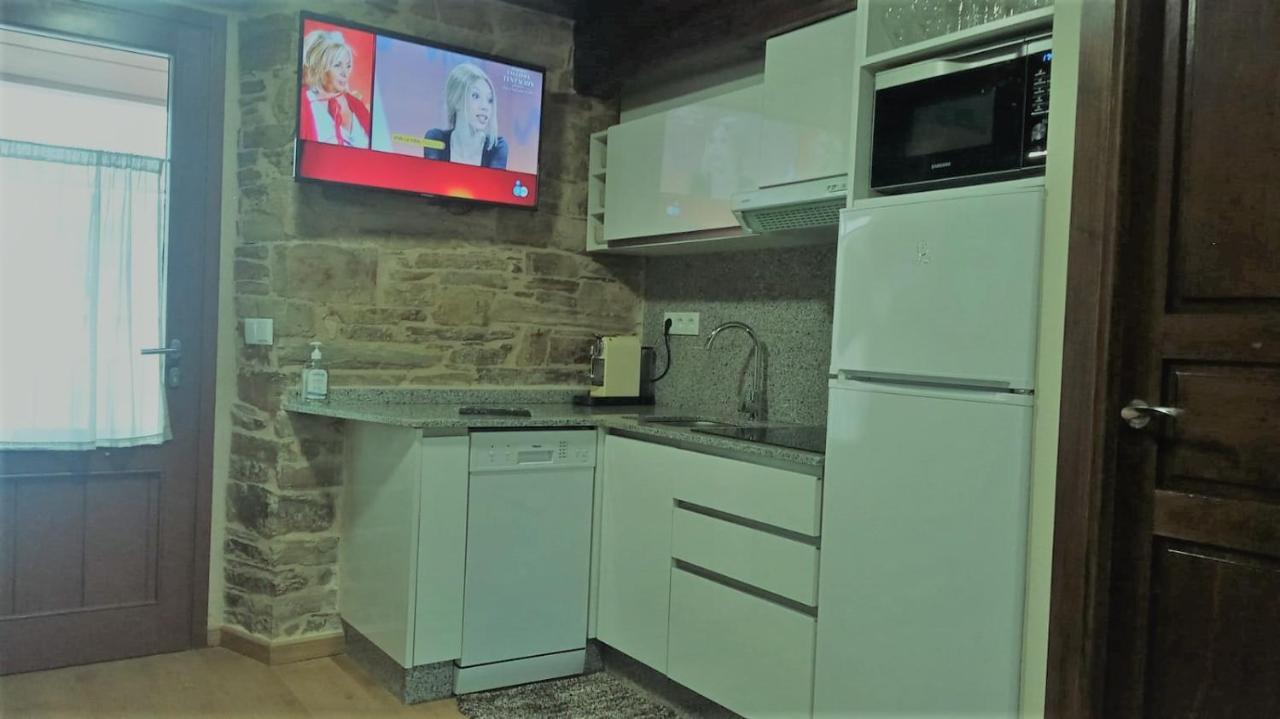 Apartamentos Fons Sacrata A Fonsagrada Bagian luar foto